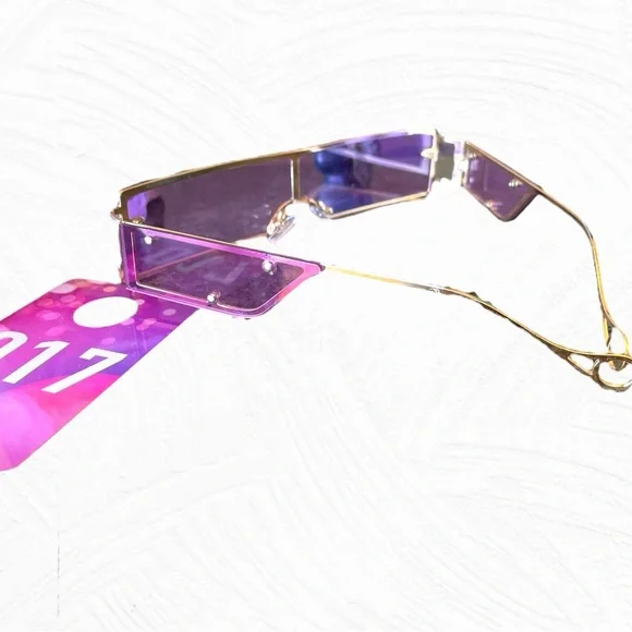 STYLIZED SUNGLASSES 🪢 NIP Boutique, With cleaning cloth and Slip Case - Picture 8 of 12